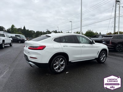 2025 BMW X4 xDrive30i