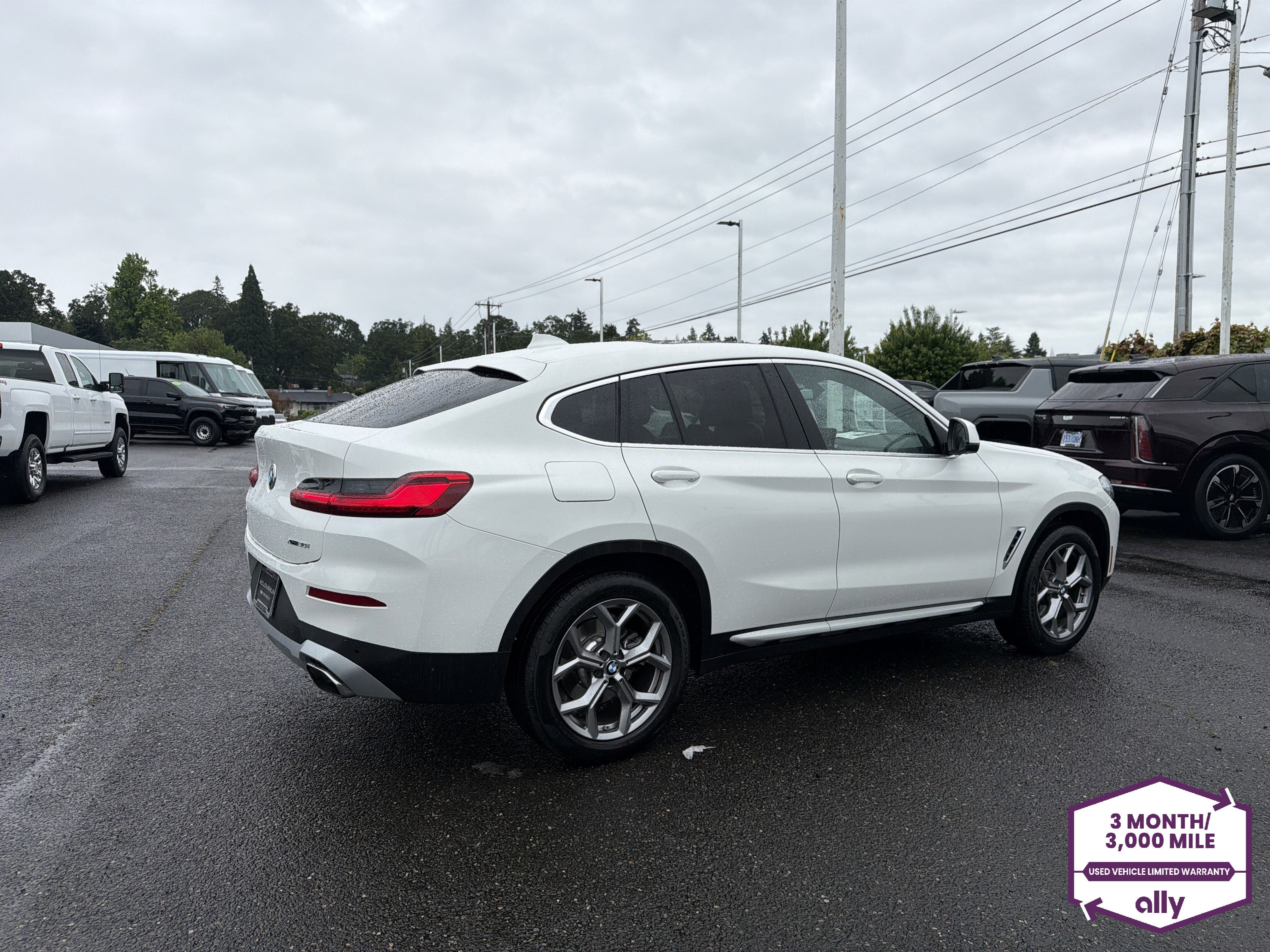 2025 BMW X4 xDrive30i