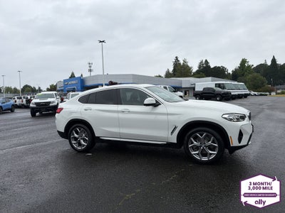 2025 BMW X4 xDrive30i
