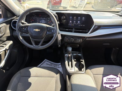 2025 Chevrolet Trax LS