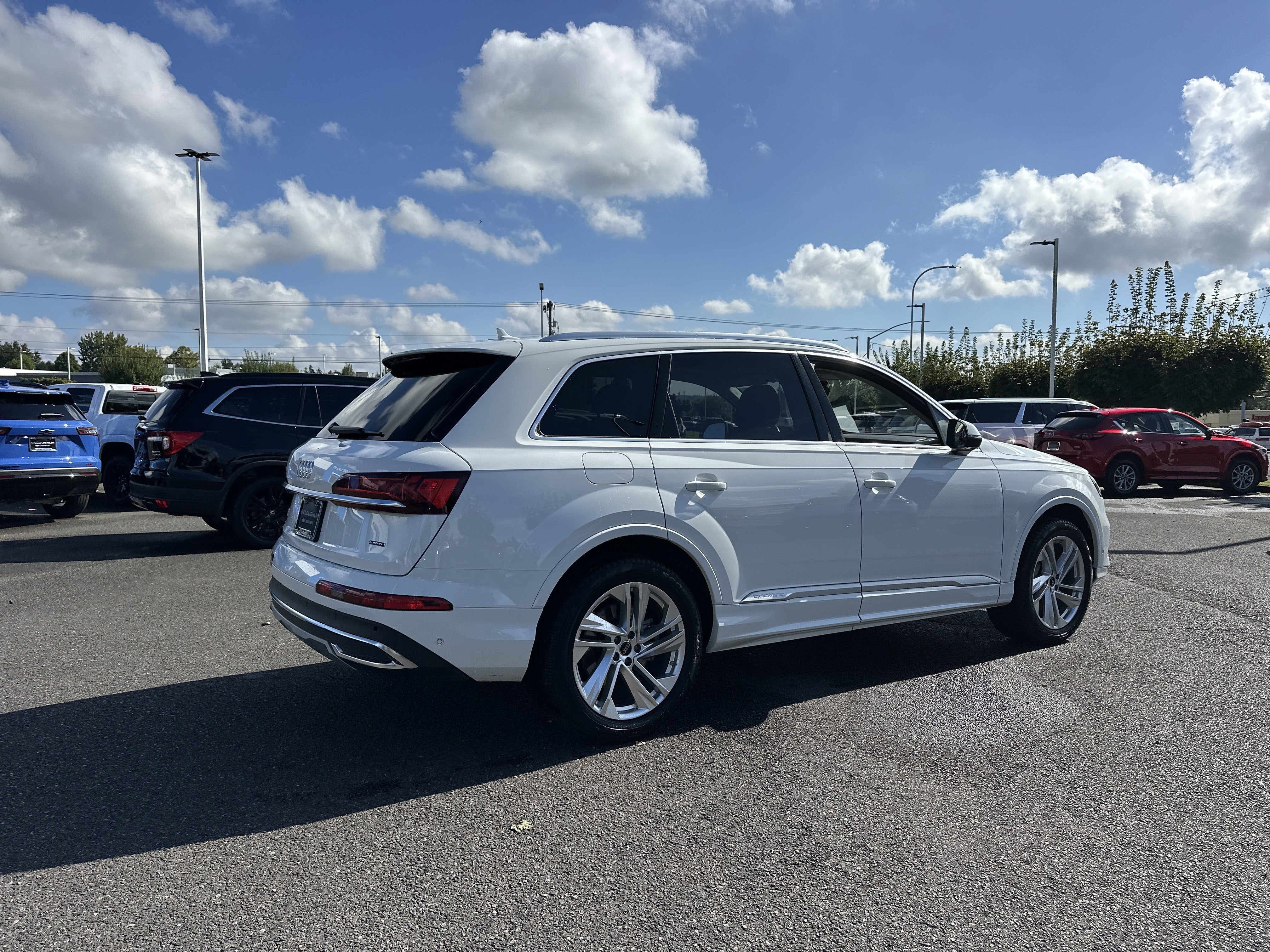 2024 Audi Q7 Premium Plus